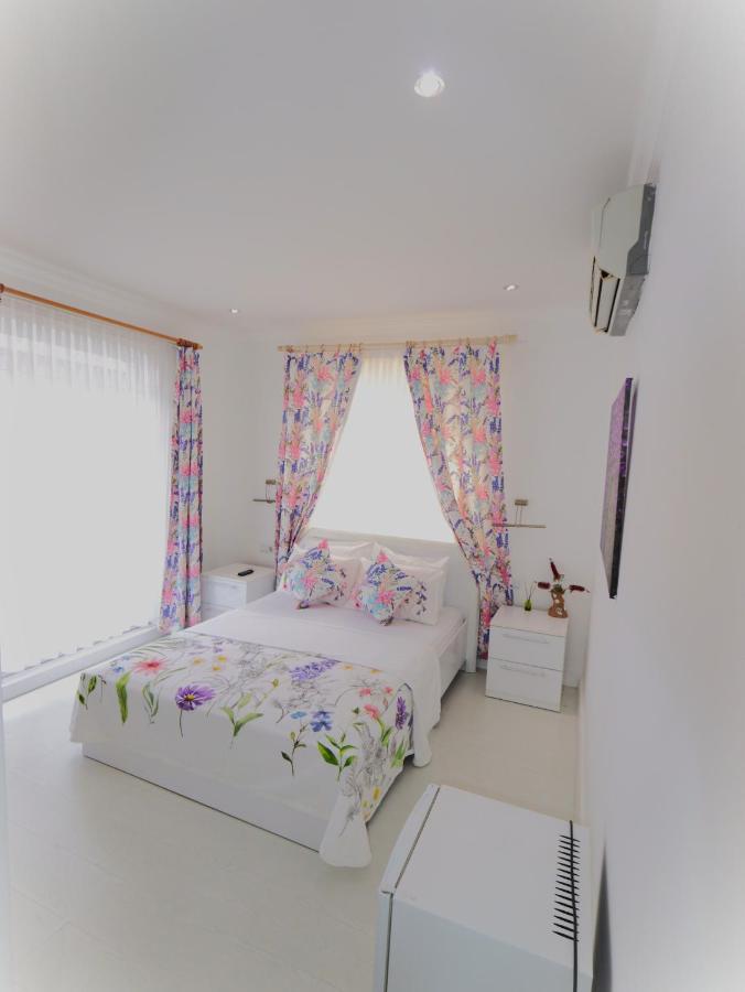 Denizkizi Butik Otel Küçükkuyu Ngoại thất bức ảnh